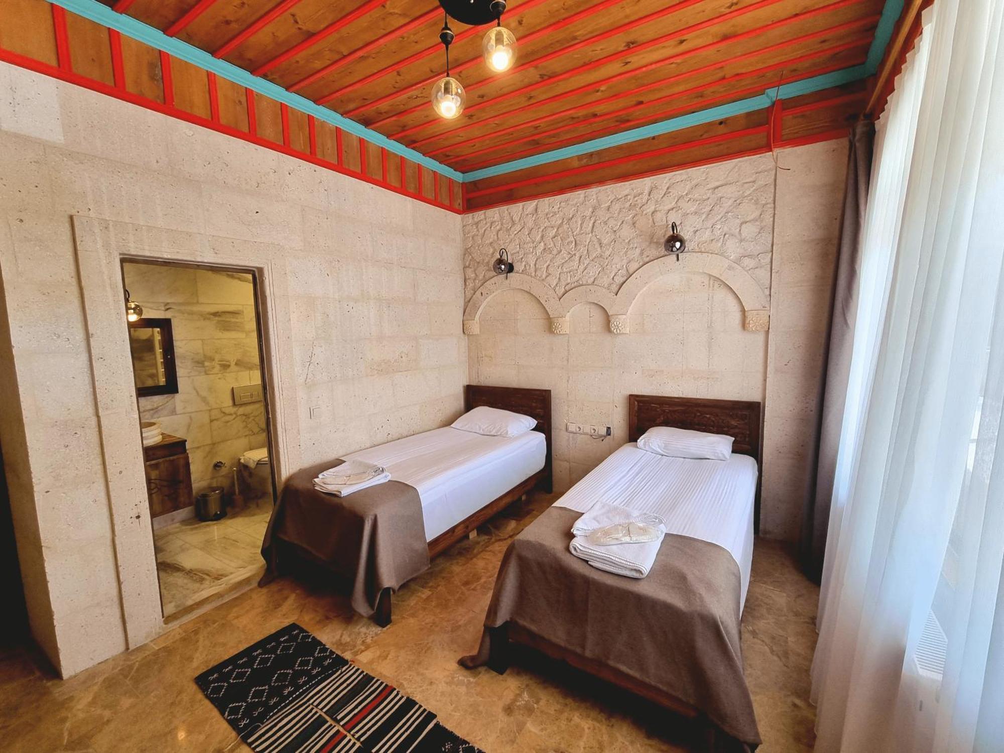 Cappadocia Caves Hotel Goreme Room photo